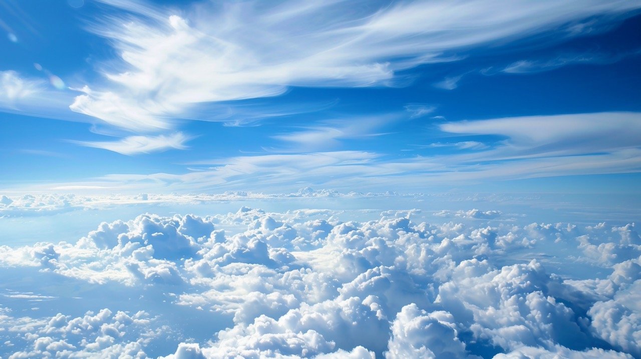 High-Resolution Blue Sky and Cloud Photos | Scenic Nature and Landscape Wallpapers for Zoom